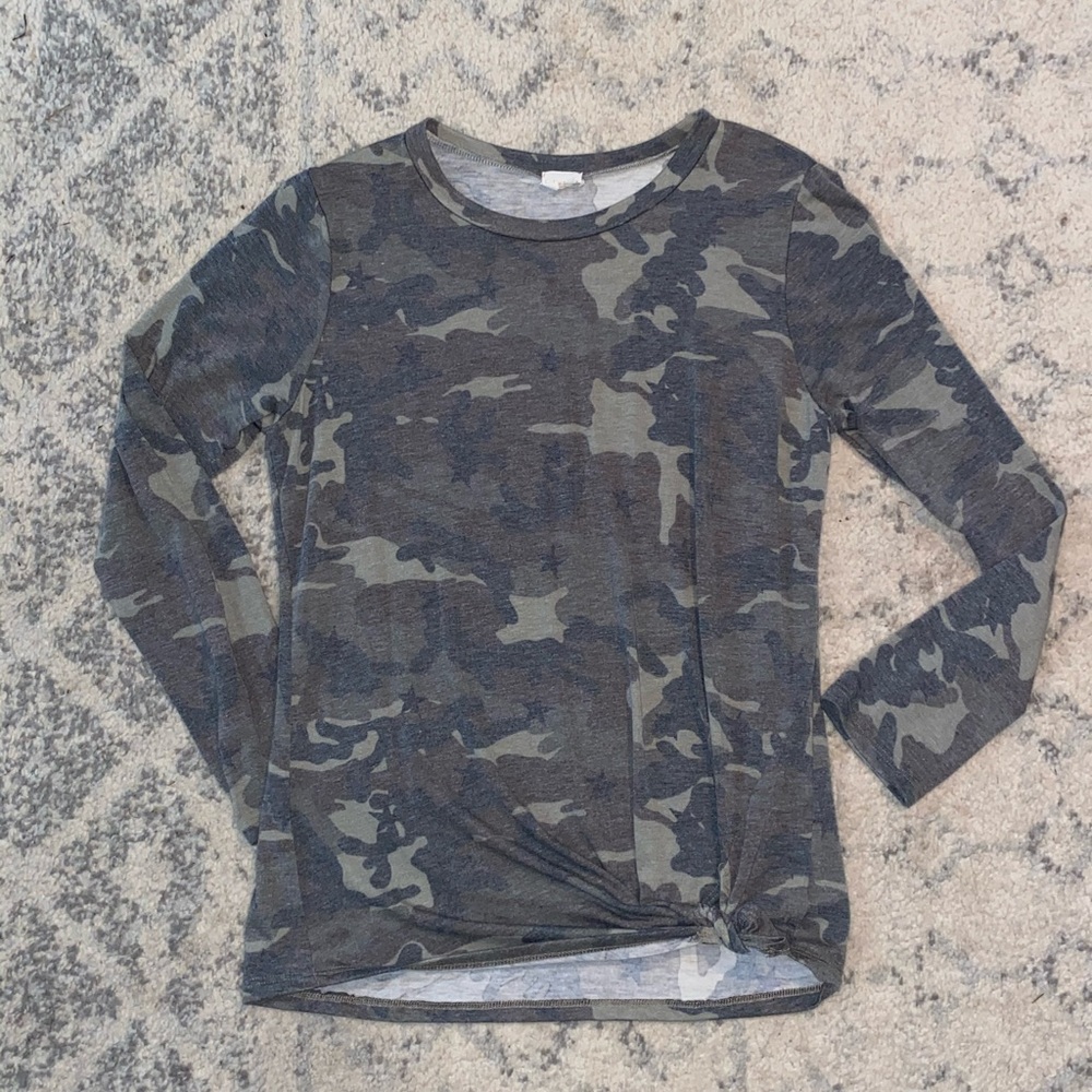 Boutique Long Sleeve Camo Top!